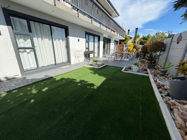 5 Bedroom Property for Sale in Reebok Western Cape